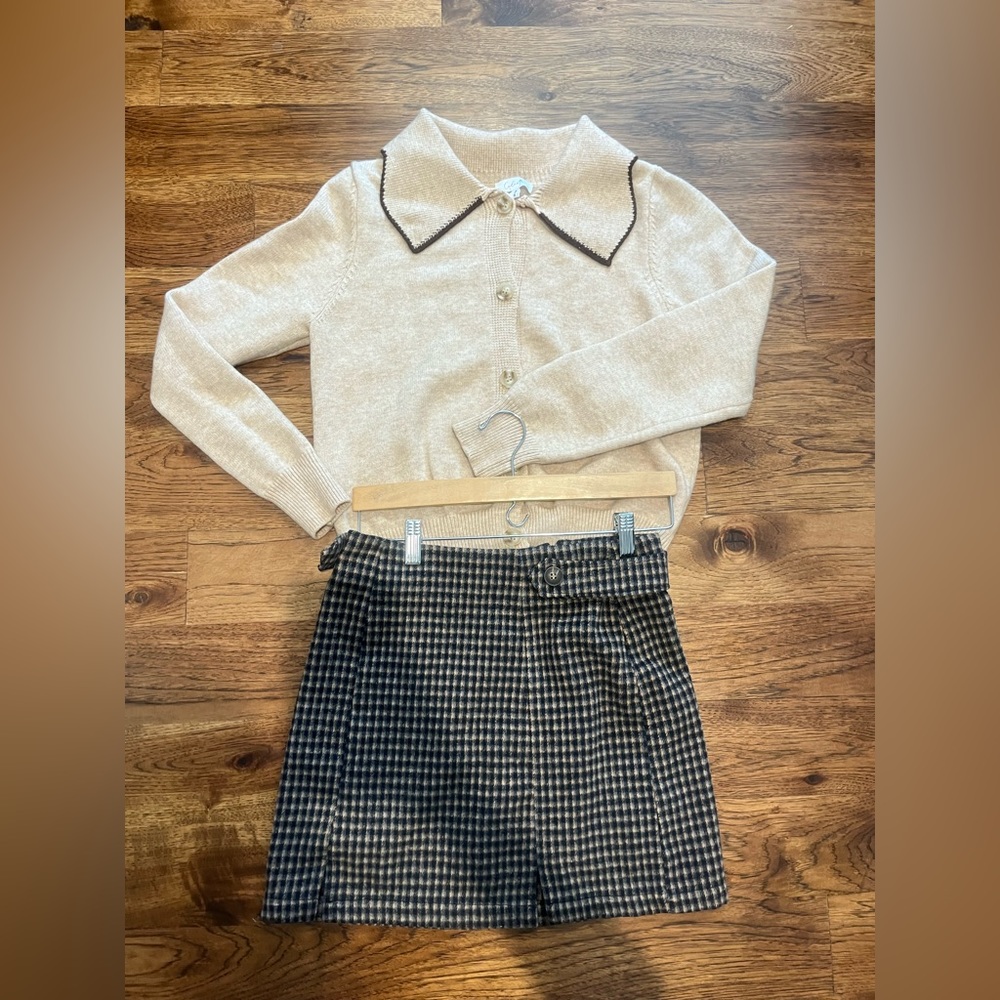 Sweater and skirt set!😍 Worn twice and in perfect condition!